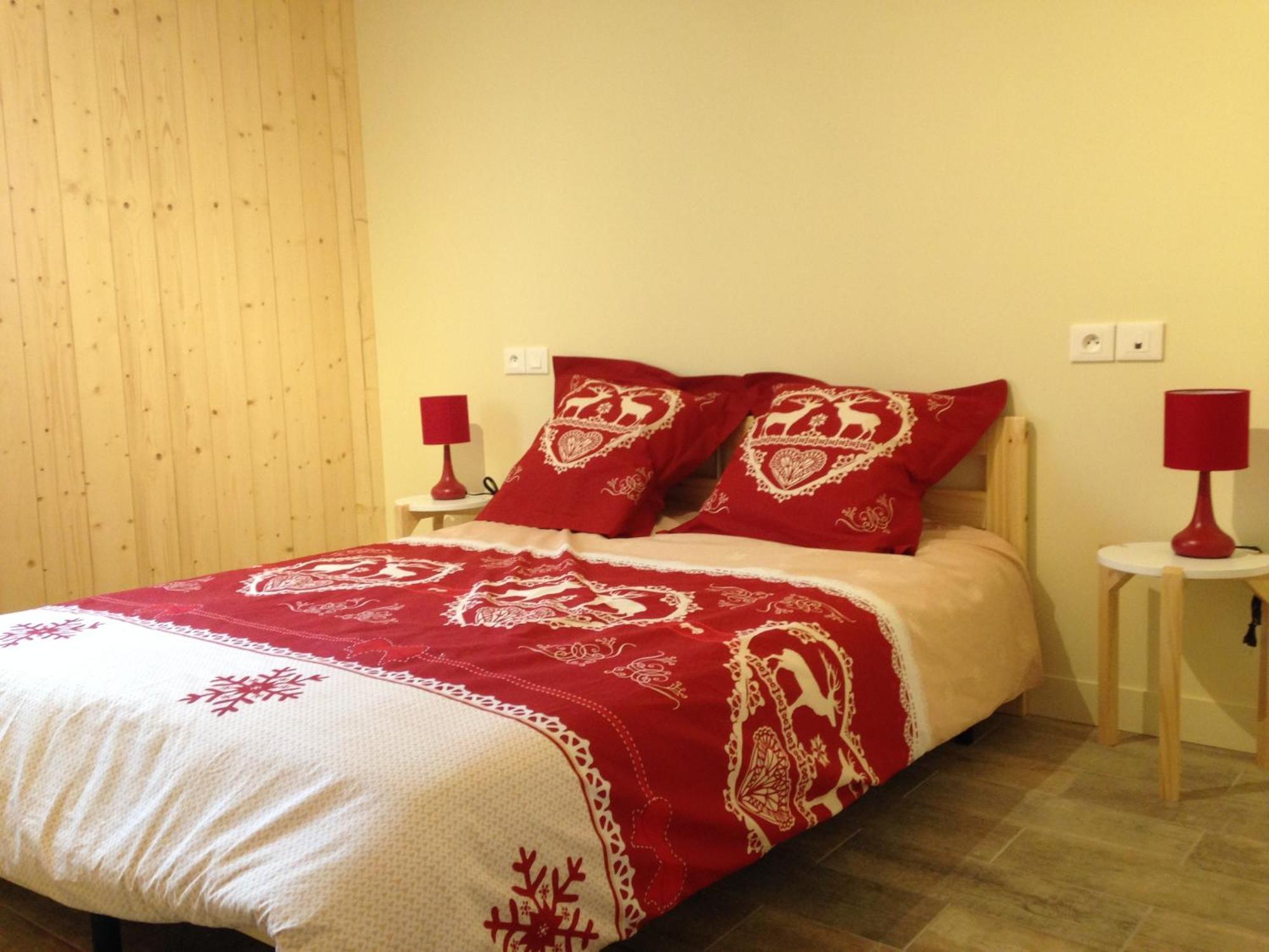 Le Chalet Des Patures Rochefort-Montagne Екстериор снимка